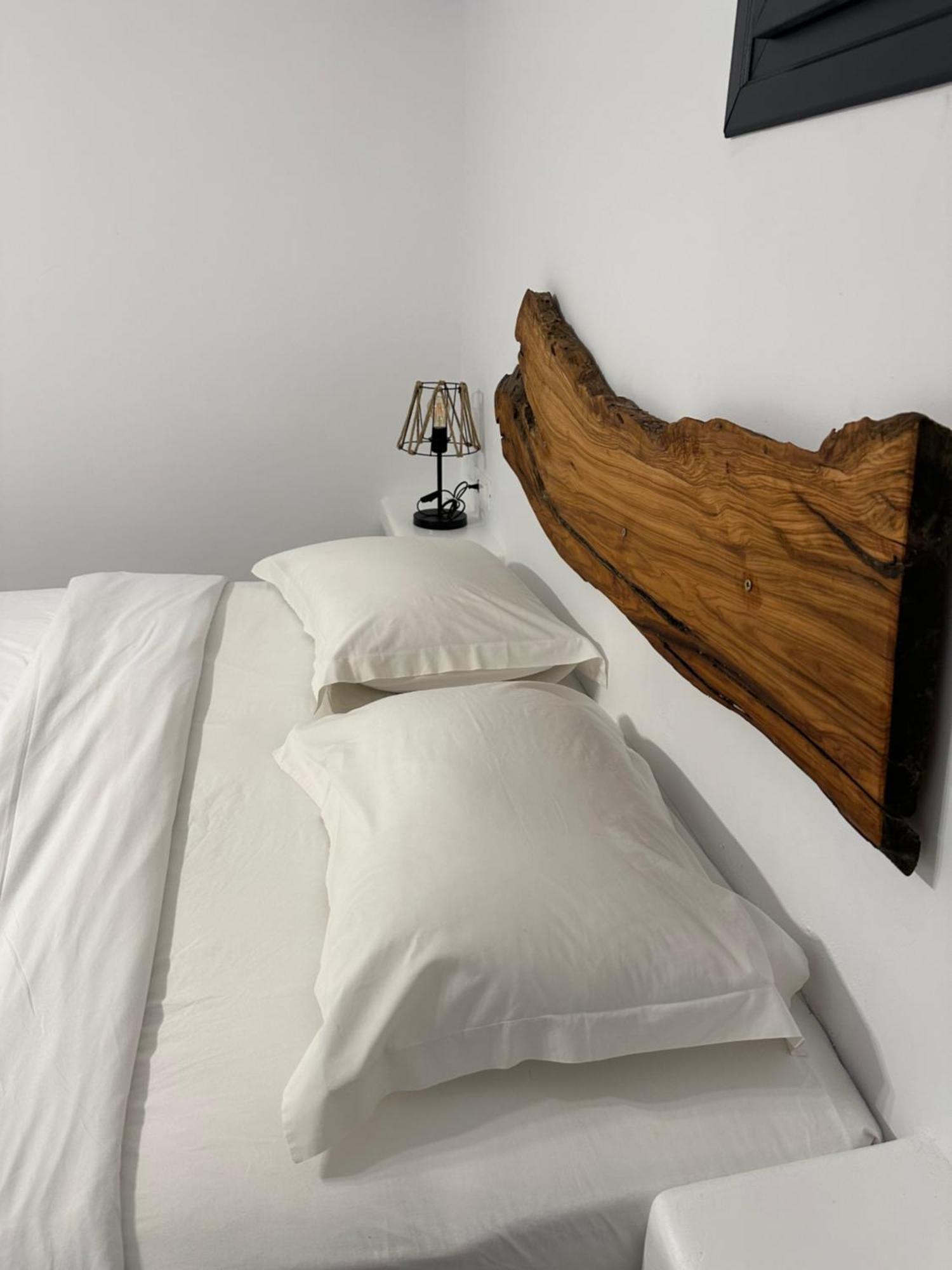 The Coast Suites Tourlos Bagian luar foto